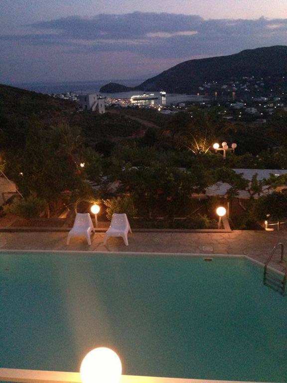 Kymothoi Rooms & Pool Bar Gavrio Buitenkant foto