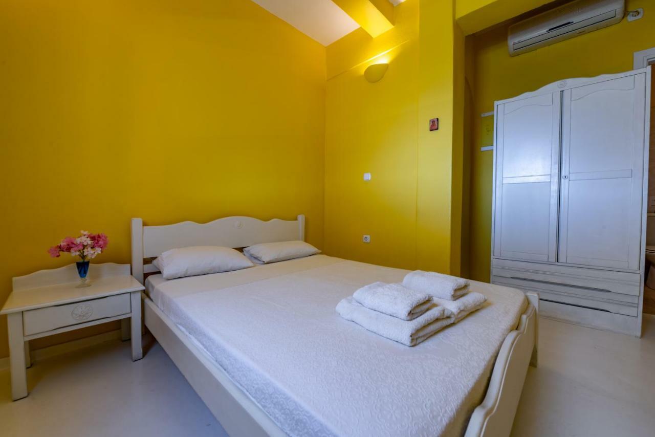 Kymothoi Rooms & Pool Bar Gavrio Buitenkant foto